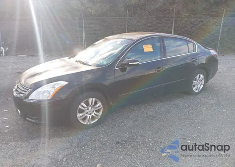 2010 Nissan Altima 2.5 S z USA, uszkodzony, nr VIN 1N4AL2AP9AN513096